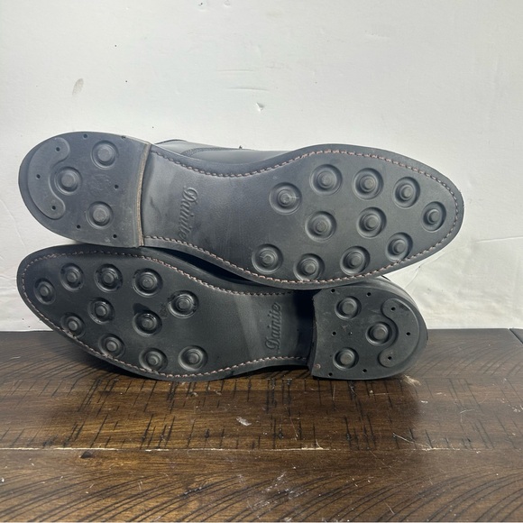 Allen Edmonds Black Cap-Toe Oxford Dress Shoes
Men Size 13A - Picture 5 of 7